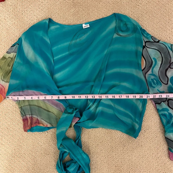 SILK Stevie Nicks Style Bell Sleeve Top - Picture 8 of 8